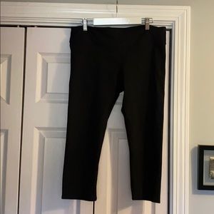 Fabletics capris black powerhold midrise